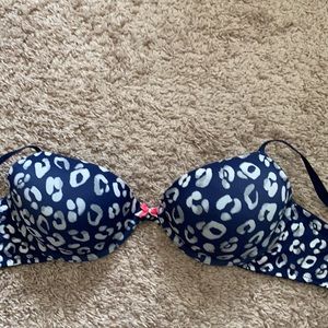 Xhilaration perfect t shirt bra 38C